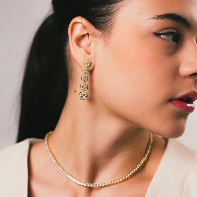 Brinco Longo 5 Pedras Cravejado com Zircônia - Banho Ouro