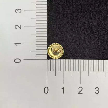 Brinco Medalha Medusa Cravejado - Banho Ouro