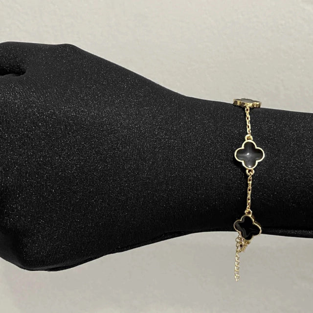 Pulseira Trevo Preta - Banho Ouro